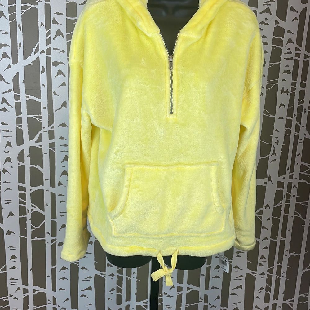 Pink
Rose NEW Yellow Super Soft Fleece Zip Neck Hoodie sz M - Picture 4 of 7